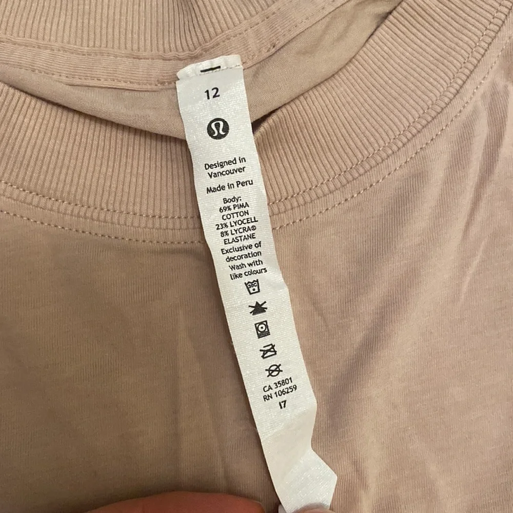 Lululemon tank - Picture 3 of 5